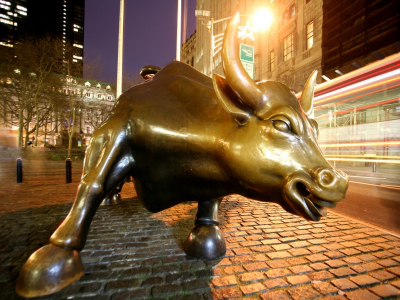 Hedging US Growth Stocks
