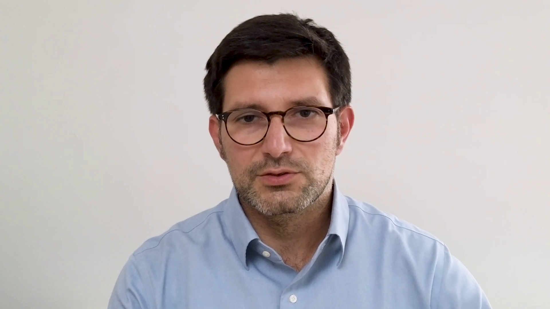 Video: Weathering The French Storm